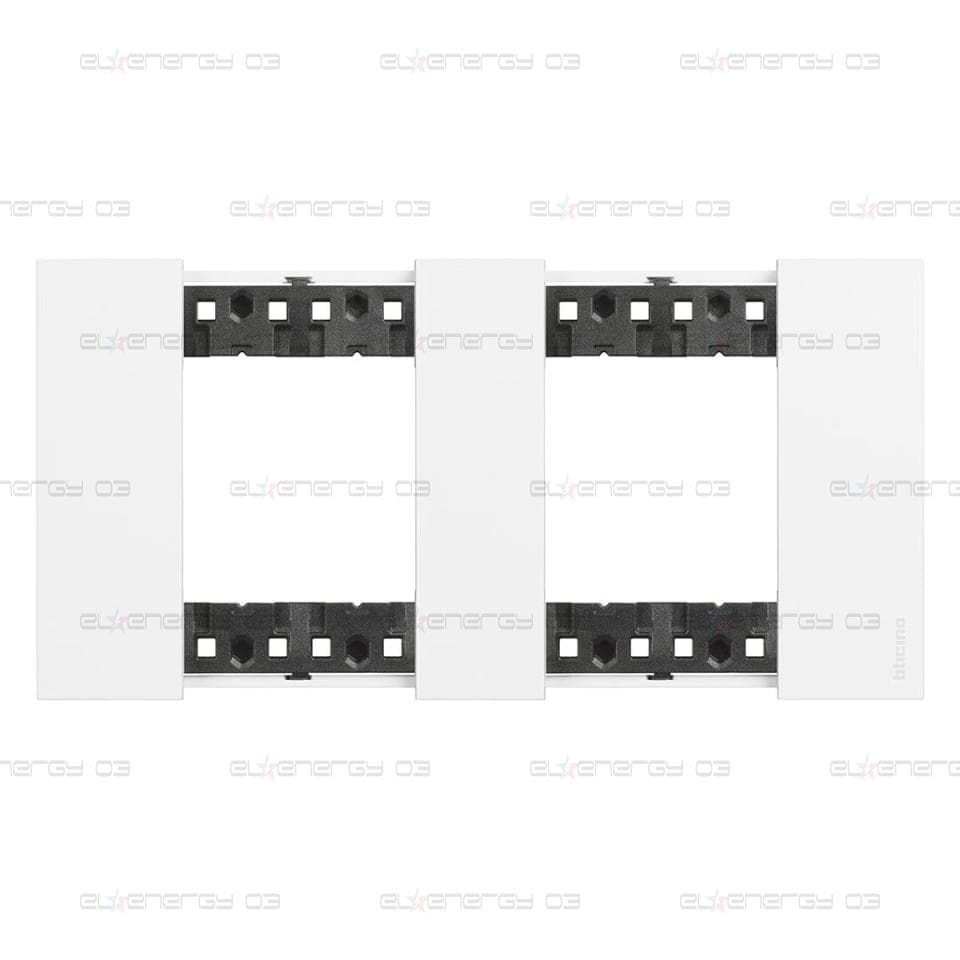 Рамка 2×2 мод. цвят Бял (White) Living Now Bticino