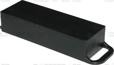 Табло за индустриални контакти плътно и DIN модули IP54, UV, Тип 4,серия GOMMA гумирано 380х130х83мм с ръкохватка Scame